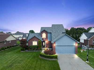 52414 Ford Ln Chesterfield, MI 48047