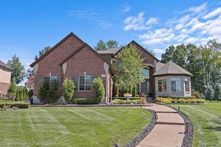 62446 Pond Dr Washington, MI 48094