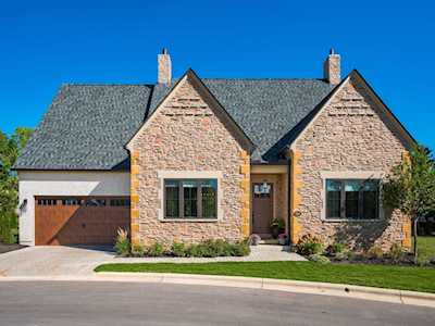 180 Barrington Place Powell, OH 43065