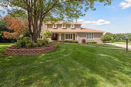 1468 Chestnut Ln Rochester Hills, MI 48309