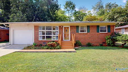 4207 NW Saundralane Drive Huntsville, AL 35805