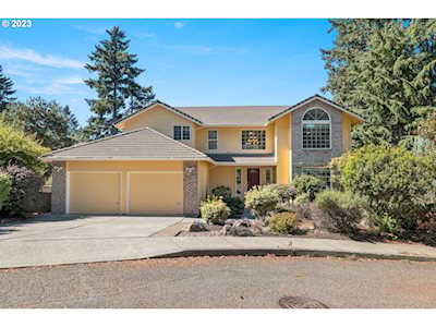 14115 SE Fircrest CT Portland, OR 97236