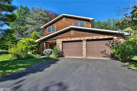 3301 Lord Byron Dr Bethlehem, PA 18017