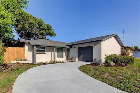 1608 Fox Run Dr Tarpon Springs, FL 34689
