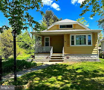 129 S Davis Ave Audubon, NJ 08106