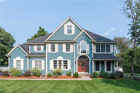 6 Geddes Farm Ln Cumberland, RI 02864