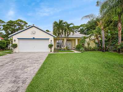 8289 SE Ketch Court Hobe Sound, FL 33455