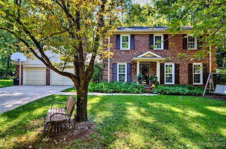 9101 New Towne Dr Matthews, NC 28105