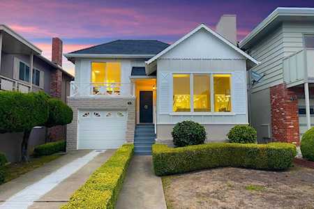 12 Parkside Ave Daly City, CA 94015