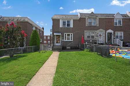 248 Crestwood Dr Clifton Heights, PA 19018