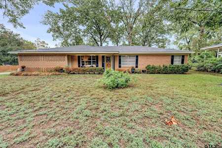 2604 Swan Street Longview, TX 75604