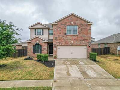 1117 Flatwater Trail Crowley, TX 76036