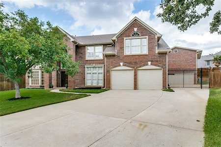 2116 Sandell Drive Grapevine, TX 76051