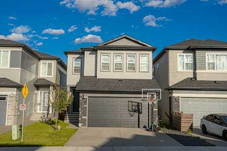 160 Savanna Way NE Calgary, AB T3J 0Z9