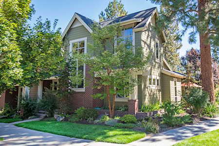 2551 NW Crossing Dr Bend, OR 97703