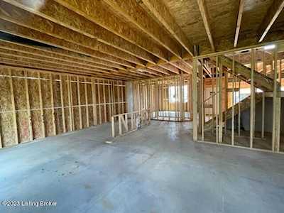 7018 Black Cherry Ct La Grange, KY 40031