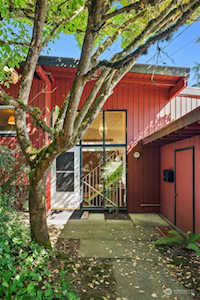 10 164th Ave NE Bellevue, WA 98008