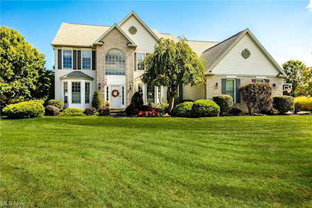 631 Treeside Ln Avon Lake, OH 44012