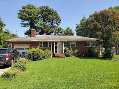 416 Lucas Creek Rd Newport News, VA 23602