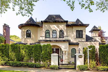 3885 W Broadway Vancouver, BC V6R 2C2