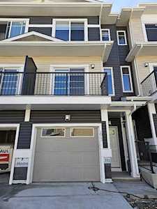 1011 Sage Hill Grove NW Calgary, AB T3R 2A2
