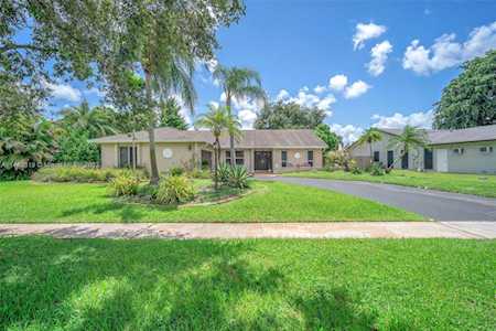 9100 NW 13th St Plantation, FL 33322