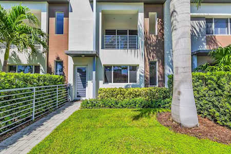 1025 NE 18th Ave #103 Fort Lauderdale, FL 33304