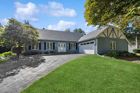 518 Wing Ln St. Charles, IL 60174