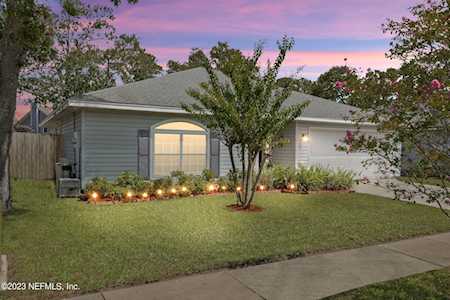 3335 Cancun DR E Jacksonville, FL 32225