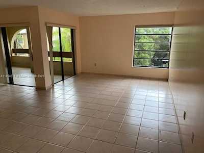 9255 SW 125th Ave #406R Miami, FL 33186