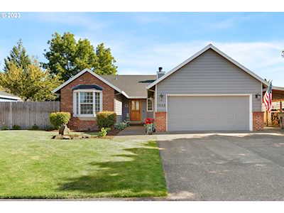 1542 SW Wright ST Mcminnville, OR 97128