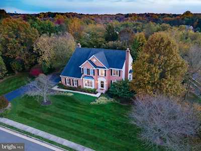 10603 Chamberlain Dr Vienna, VA 22182