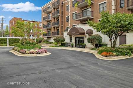 420 W Burlington Ave #203 La Grange, IL 60525
