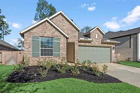 216 Lincoln Rim Pass Willis, TX 77318