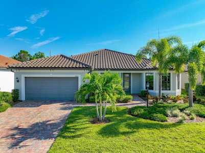 6803 Chester Trl Lakewood Ranch, FL 34202