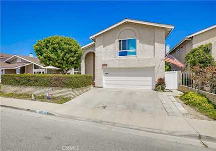 4365 Hazelnut Ave Seal Beach, CA 90740