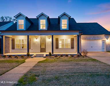 7574 Crosswinds Blvd Hernando, MS 38632