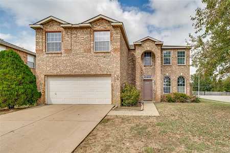 901 Carthage Way Arlington, TX 76017
