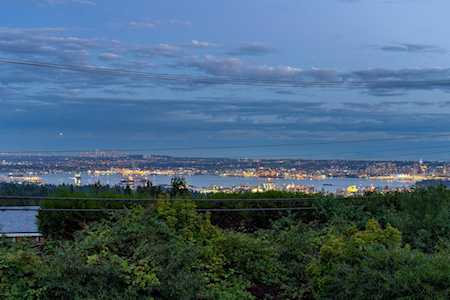 875 Eyremount Drive West Vancouver, BC V7S 2B2