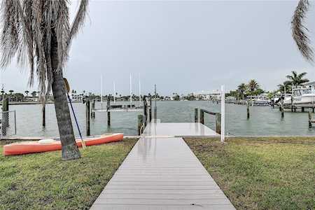 16108 4th St E Redington Beach, FL 33708