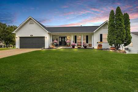 328 Quiet Country Dr St Peters, MO 63376