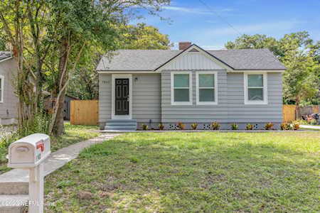 7042 Wakefield AVE Jacksonville, FL 32208