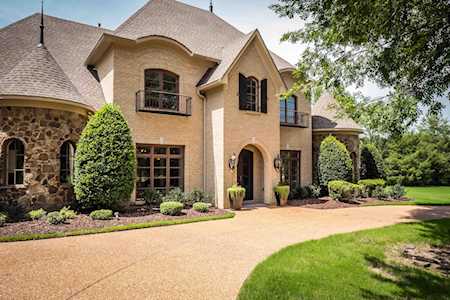 10460 Hartwell Ridge Dr Collierville, TN 38017