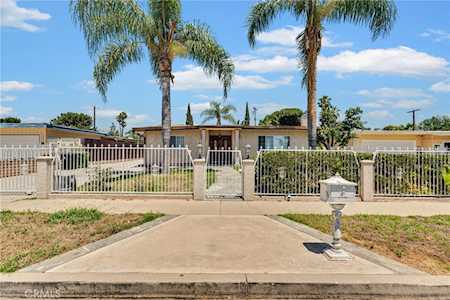 15851 Simonds St Granada Hills, CA 91344