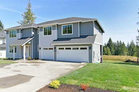 5508 NW Muddy Paws Ct Bremerton, WA 98312