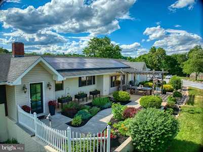 4040 Mills Rd Sharpsburg, MD 21782