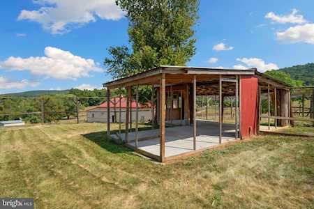 4040 Mills Rd Sharpsburg, MD 21782