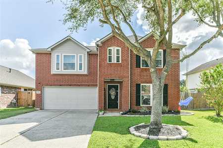 3019 Meadow Bay Dr Dickinson, TX 77539
