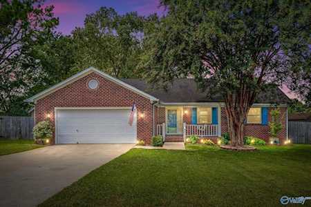 127 Eula Way Huntsville, AL 35811
