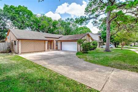 15362 Meadow Village Dr Houston, TX 77095